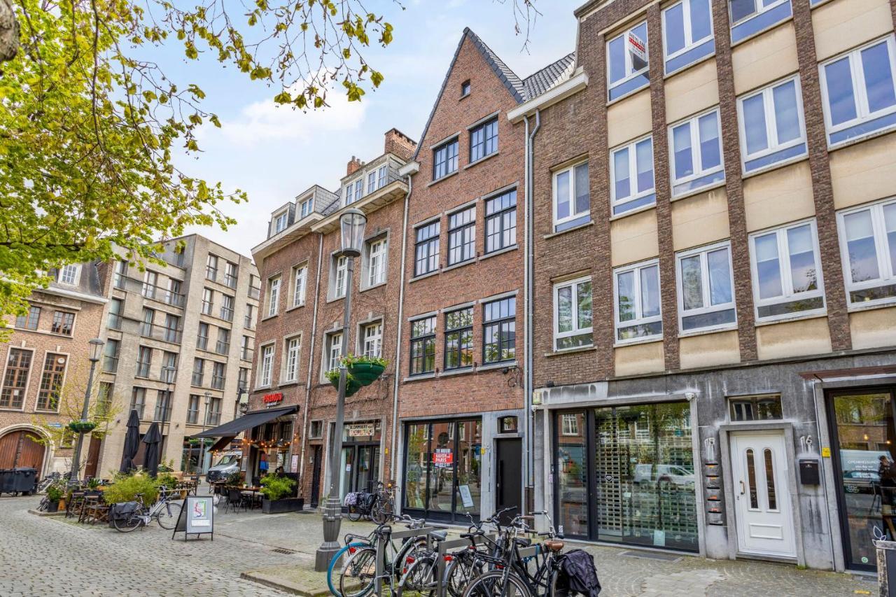 Апартаменты Vrijdagmarkt By Lit D'Art Антверпен Экстерьер фото
